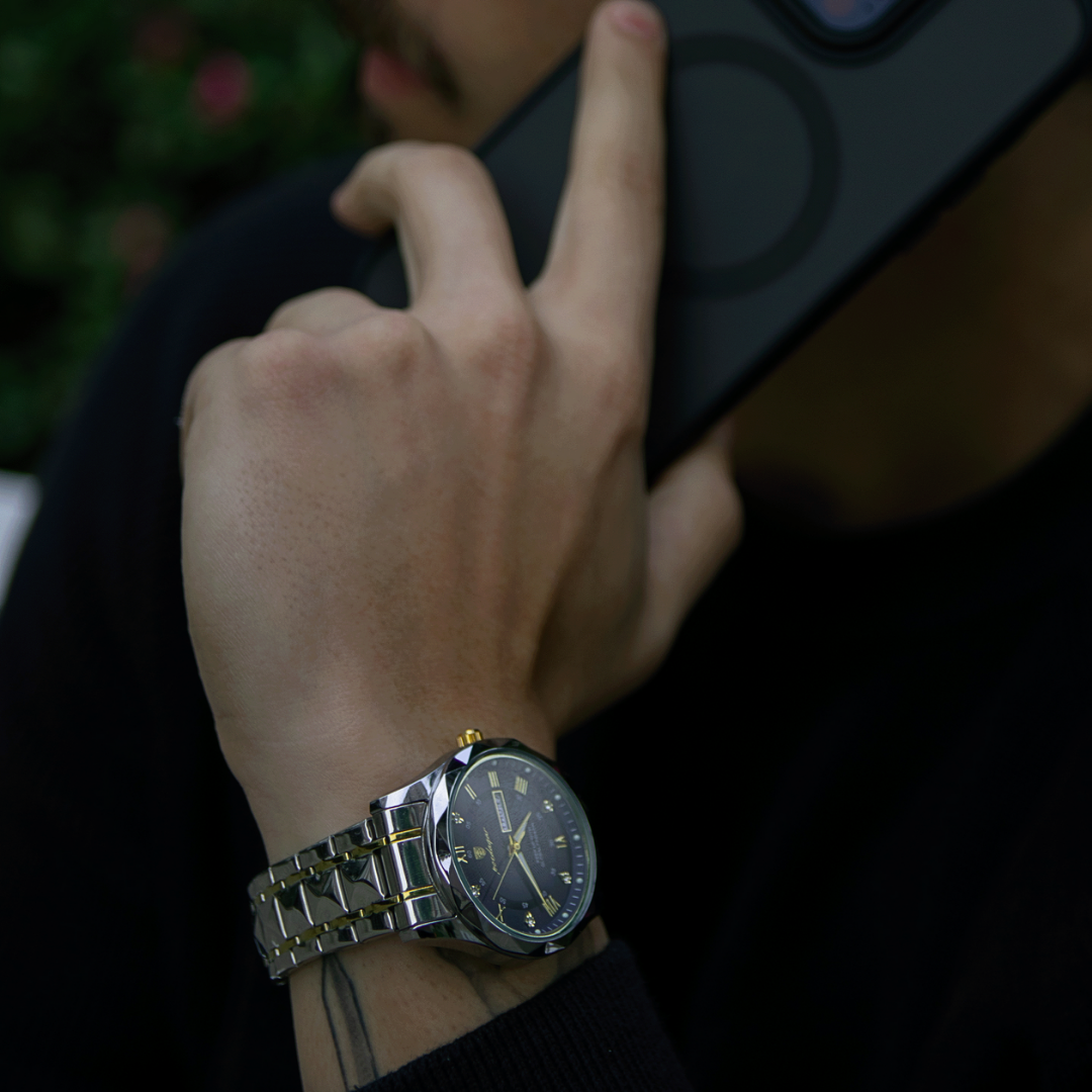 Men’s Two‑Tone Silver Watch – Aurum Roman Numerals Steel Bracelet